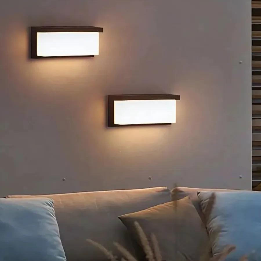 Luminária de Parede LED com Sensor